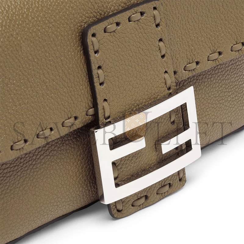 FENDI BAGUETTE MINI 8BS017ARBBF1F2W (20*13*5cm) FENDI BAGUETTE MINI 8BS017ARBBF1F2W (20*13*5cm)